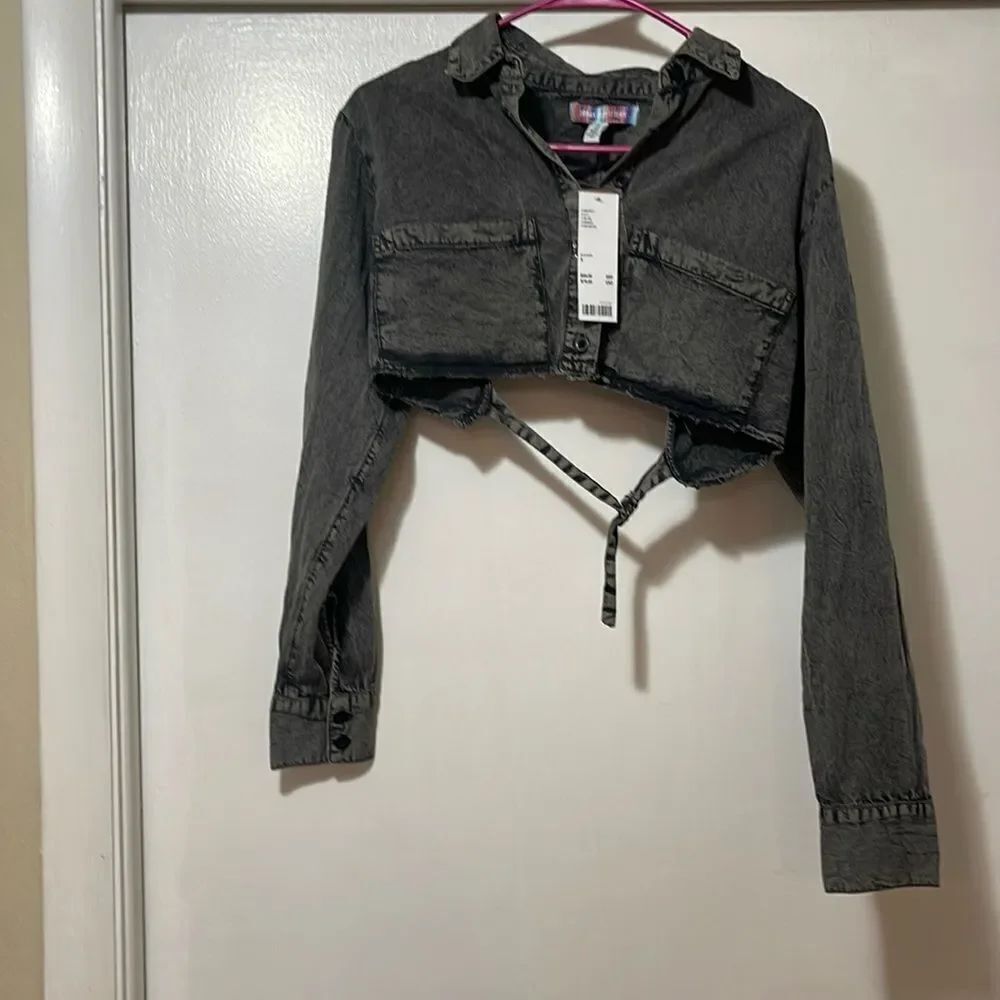 NWT urban outfitters crop shirt small
